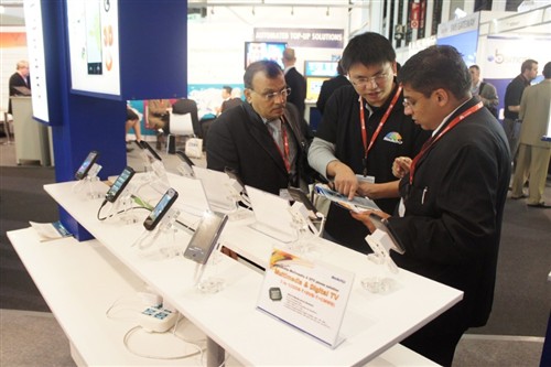 11020RN3-0 MWC2011:亚洲必赢微推出多种移动设备方案